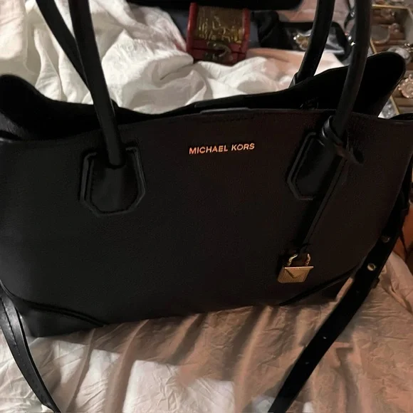 Michael Kors Black Leather Tote Bag - Picture 5 of 7